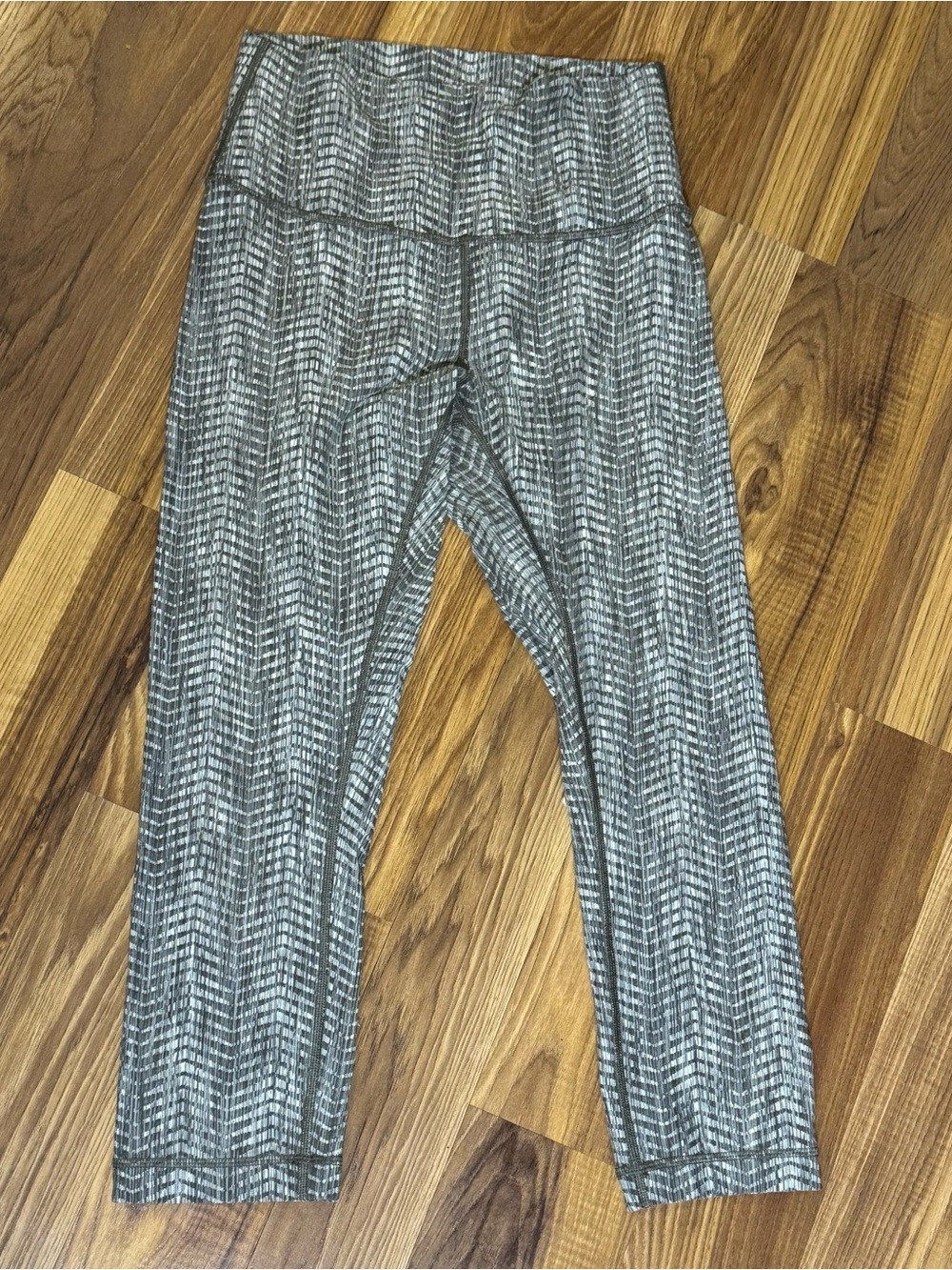 Lululemon Women’s Wunder Under High Rise Crop Legging, 21” Inseam, Size 6